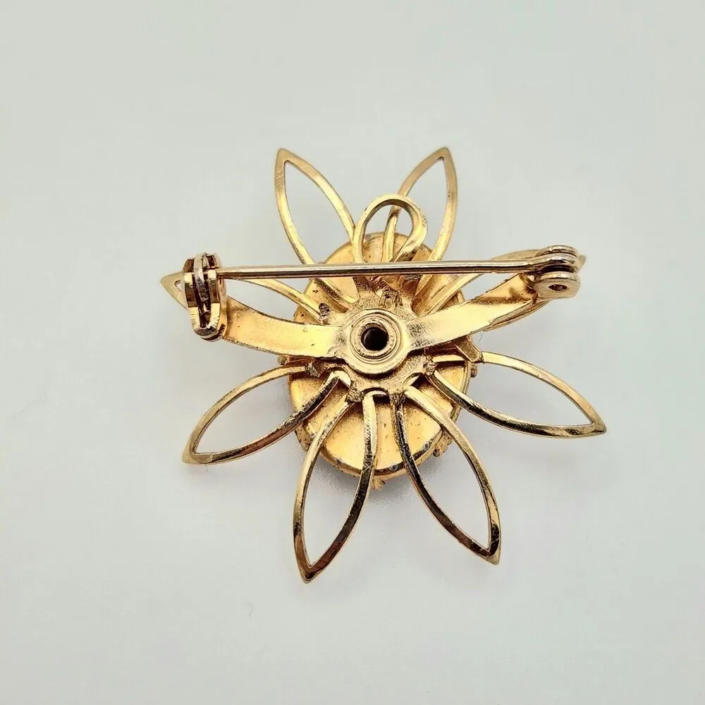 Vintage Mid-Century Sunburst Cameo Brooch & Screw-Back Earring Set Gold Tone